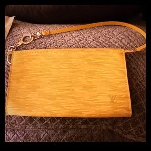 NWT Louis Vuitton pochette